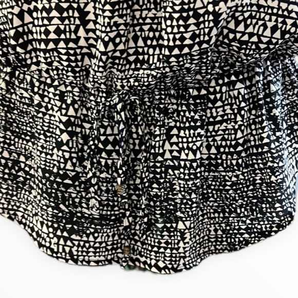 🇨🇦 Daniel Rainn size Medium sleeveless blouse - Picture 3 of 11